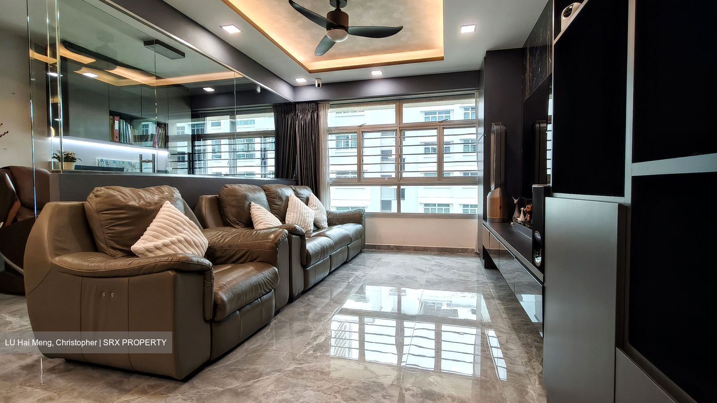 Blk 428B Floral Spring @ Yishun (Yishun), HDB 5 Rooms #632945541